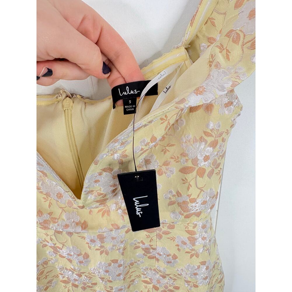 NWT Lulus Favorite Song Floral Jacquard Off Shoulder Mini Dress Small Yellow - Picture 10 of 10